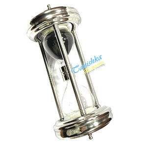 Sablier décoratif en laiton vintage pour bureau à domicile et cadeau ornement de bureau rétro et compte à rebours - Product Image 1