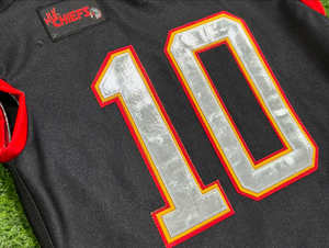 Maillot de football américain à sublimation personnalisée Premium pour les équipes et les joueurs Uniforme de football américain fabriqué au Pakistan - Product Image 6