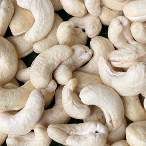 Noix de cajou Offre Spéciale W240 Noix de cajou W240 Noix de cajou Marque privée Emballage disponible Santigo - Product Image 1