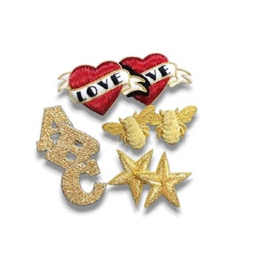 เข็มกลัดปักรูปหัวใจด้วยคริสตัลเข็มกลัดแฟชั่นประดับลูกปัดด้วยลวดพันล้าน - Product Image 1