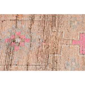 พรมวินเทจสไตล์ตุรกี ขนาด 2.2x10.1 ฟุต สีชมพู-น้ำตาล ลายดอกไม้ - Product Image 4