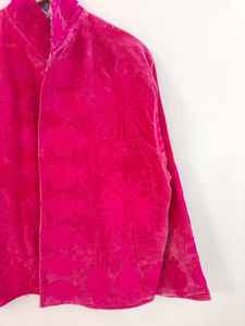 Chaqueta Suzani de Terciopelo Rosa, Abrigo de Invierno Bordado, Chaqueta Bordada Suzani, Abrigo Artesanal Bohemio - Product Image 2
