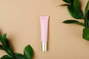 Crème Contour des Yeux Pro-Xylane Naturelle Éclaircissante Anti-Rides, Anti-Cernes et Anti-Poches à Prix Réduit pour Femmes - Product Image 5