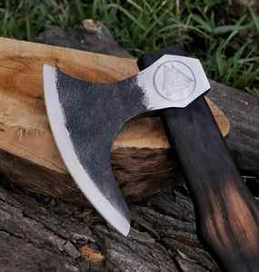 Hacha Tomahawk Artesanal de Acero Industrial con Alto Contenido de Carbono, Multiusos, para Camping, Supervivencia al Aire Libre, Mango de Madera Natural y Cuero - Product Image 5