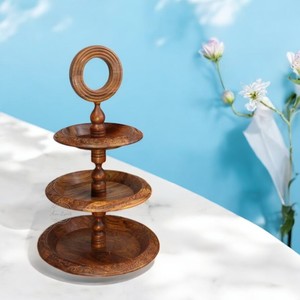 Support à gâteau en bois carré élégant avec finition brune pour servir le gâteau aux dîners Outils de gâteau Produit - Product Image 4