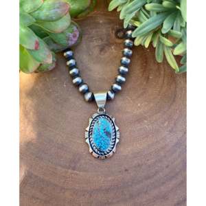 Pendentif Eddie Secatero en turquoise du Hubei et argent sterling avec technologie d'incrustation à sertissage clos - Product Image 1