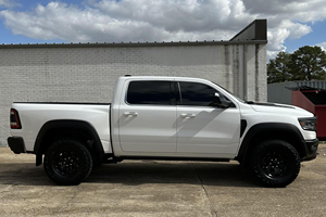 RAM 1500 LARAMIE 4X4 2019 d'occasion, conduite à gauche/droite - Product Image 4