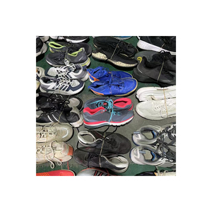 Zapatillas deportivas sostenibles para todas las estaciones ecológicas y etiquetadas para uso en verano, Otoño e Invierno - Product Image 4