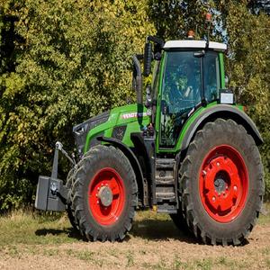 รถแทรกเตอร์ฟาร์ม Fendt 620 Vario 4WD พร้อมปั๊ม  โซลูชั่นฟาร์มสมัยใหม่ มอบเทคโนโลยีอัจฉริยะ พลังแรงสมดุล  ให้ประสิทธิภาพที่สม่ำเสมอ - Product Image 3