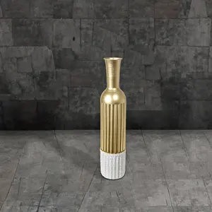 แจกันดอกไม้โลหะทำมือสุดหรู สำหรับคอลเลกชันแจกันดอกไม้โลหะระดับพรีเมียมทันสมัย งานแต่งงาน ผู้ค้าส่งรายใหญ่ Zahid Exports - Product Image 1