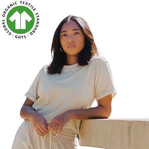 Camiseta orgánica ligera para mujer Estilo unisex con materiales ecológicos en negro y natural - Product Image 4