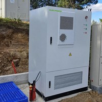 Système de stockage d'énergie solaire hors réseau 281 kWh 100 kW avec micro-réseau, générateur solaire PVDG, batterie au lithium LiFePO4, armoire de stockage industrielle et commerciale