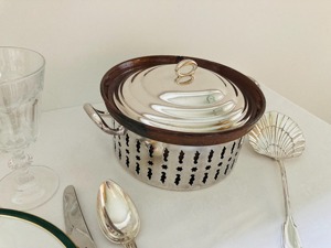 Casserole moderne de designer avec couvercle, parfaite pour la cuisson, le service, les repas en famille et l'accueil des invités, vente en gros en provenance d'Inde - Product Image 5