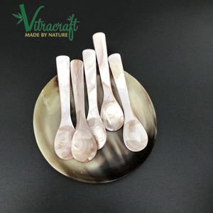 Premium 10cm Naturel Rose Nacre Caviar Cuillère De Service Élégant Design Classique pour Les Fêtes Cuillère À La Main - Product Image 4