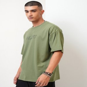 T-shirt surdimensionné à manches courtes et épaules tombantes imprimé graphique vert T-shirt coupe décontractée Vêtements pour hommes fabriqués en Inde - Product Image 4