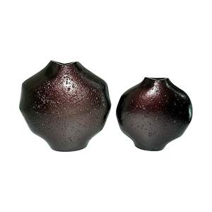 Vase à fleurs en métal martelé rustique vintage, pot à fleurs sphérique noir antique pour la décoration de table de ferme et les fleurs séchées - Product Image 4