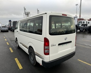 Toyota Hiace 2023 Usada, Estándar, Diésel 2.5L, Transmisión Manual de 5 Velocidades, 15 Asientos, Volante a la Izquierda/Derecha - Product Image 4