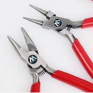 Lot de 3 nouvelles pinces rondes et à bec effilé en acier et caoutchouc avec coupe-fil outils essentiels pour la fabrication de bijoux et l'équipement - Product Image 6