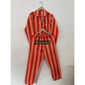 Conjunto de pantalones a rayas de algodón de 2 piezas al por mayor, pijamas de punto unisex transpirables, ropa de dormir elegante de verano para mujer, talla grande elegante - Product Image 4