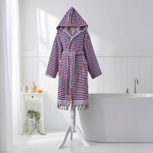 Albornoz Turco Pompom Azul Marino y Rojo, con Capucha, 100% Algodón - Product Image 3