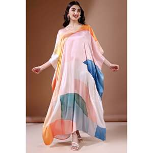 Pastel Dreamscape Soft Satin Kaftan Blusas y camisas de mujer con estampado digital - Product Image 5