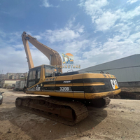 Excavatrice sur chenilles CAT 320B, excavatrice hydraulique de moyenne taille en bon état de fonctionnement, excavatrice sur chenilles d'occasion Cat 320B