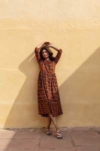 Robe bohème Coco, tissage à la main, ikat, pur coton, décontractée, occasionnelle, vacances, été, marron orange - Product Image 2