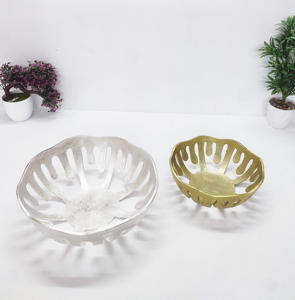 Bol à fruits en aluminium plaqué or de haute qualité Surface brute Designer Modern Premium Quality Vintage Fruit Bowl Table Centerpiece - Product Image 6