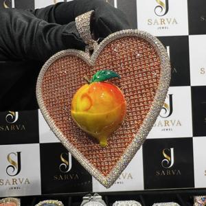 18K Or Jaune Glacé Hip Hop Baguette Diamant Pendentif Personnalisé Forme de Coeur VVS Moissanite 925 Argent Fine Jewelry Pendentif Pour Hommes - Product Image 5