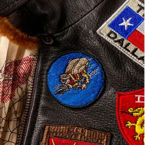 Blouson aviateur classique pour hommes doublure chaude en fausse fourrure Patchwork Vintage Design bouffée Techniques brodées veste de vol à capuche - Product Image 4