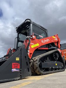 กระบอกไฮดรอลิกสำหรับรถตักล้อยาง Kubota SVL75-3 สำหรับใช้งานในฟาร์มและงานก่อสร้าง มีขาย - Product Image 3