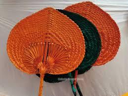 Nuevo producto 2024 hoja de palma natural y ventilador de mano de bambú tradicional hecho a mano de Vietnam respetuoso con el medio ambiente y duradero - Product Image 2