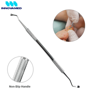 Kit de pédicure et de soins des pieds en acier inoxydable Innovamed : lime à ongles incarnés double face et curettes - Product Image 3