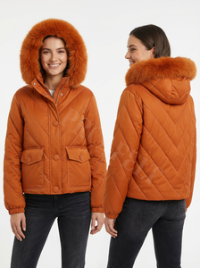 Veste d'hiver confortable à capuche avec garniture en fausse fourrure, rembourrage chaud, fermeture à boutons, poches avant, décontractée, légère, courte, doudoune - Product Image 3