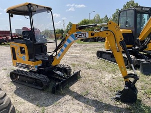 Miniexcavadora JCB 19C 1 de Segunda Mano, Dos Toneladas, Buen Estado de Funcionamiento, Motor Potente, Bomba, Caja de Cambios, Alta Eficiencia - Product Image 5