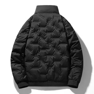 Chaqueta acolchada personalizada de alta calidad para hombre, abrigo de invierno cálido con cuello levantado acolchado grueso con cremallera para uso en la calle al aire libre - Product Image 3