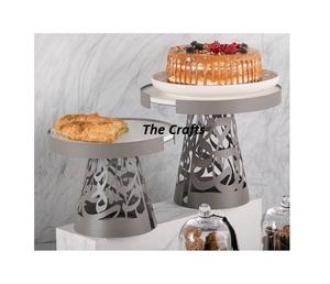 Ensemble de trois supports de service pour gâteaux et pâtisseries de différentes tailles en acier inoxydable couleur or pour gâteaux en vrac - Product Image 5