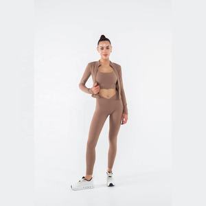 Vêtements de yoga confortables pour femmes, ensemble de yoga pour l'entraînement, vêtements de sport, ensemble 3 pièces, leggings et soutien-gorge, ensemble de yoga personnalisé pour femmes - Product Image 1