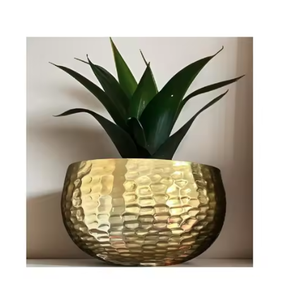 กระถางต้นไม้โลหะเคลือบทองสำหรับตกแต่งบ้านและสวน - Product Image 4