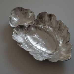 Servidor de frutas secas de lujo de forma redonda de aluminio y vidrio Premium con acabado dorado antiguo diseñado para una decoración elegante del hogar - Product Image 4