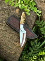 Couteau de chasse Jexa fait main en acier carbone, manche en os blanc, bord partiellement dentelé, durable, léger, multifonction