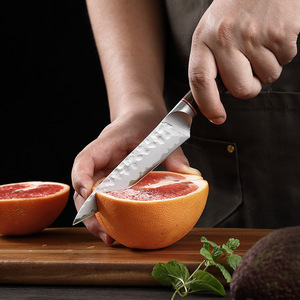 Vente en gros personnalisé de qualité supérieure OEM ODM service 5 pièces en acier damas ensemble de couteaux de chef ambidextres faits à la main couleur bois - Product Image 2