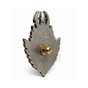 Badges pour chapeaux à bas prix avec surface lisse, matériau de bonne qualité pour chapeaux personnalisés, accessoires vestimentaires et commandes en gros - Product Image 2