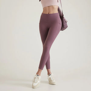 ODM/OEM Pantalones de entrenamiento de alta calidad Leggings sexy de cintura alta Pantalones de yoga para mujer Leggings de yoga sin costuras - Product Image 5