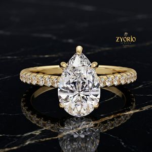 แหวนหมั้นทรงลูกแพร์ประดับเพชรแบบปาเว่ ทองคำ 18K - Product Image 2