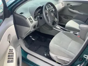 Toyota Corolla LE 2010 - Product Image 5