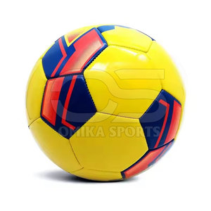 Ballon de football haute performance avec surface en PU pour les séances d'entraînement professionnel Ballon de football de style classique - Product Image 2
