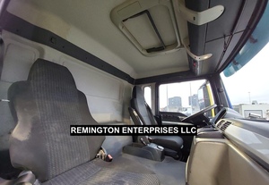 Camion benne MAN TGS 35.440 8x4 diesel à transmission automatique, conduite à gauche, modèle 2016, poids lourd d'occasion à prix abordable - Product Image 3