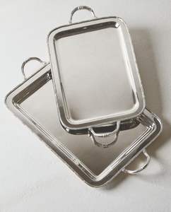 Bandeja de Servicio de Metal Premium con Textura Decorativa Diseñada para Eventos Familiares y Presentaciones Culinarias - Product Image 4