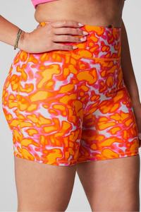 Short de yoga à séchage rapide de haute qualité pour femmes avec décoration de logo en tissu respirant à taille élastique pour les entraînements de gymnastique sportive - Product Image 3